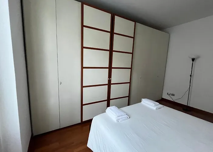 Apartament Bilocale Zona Tortona Mediolan