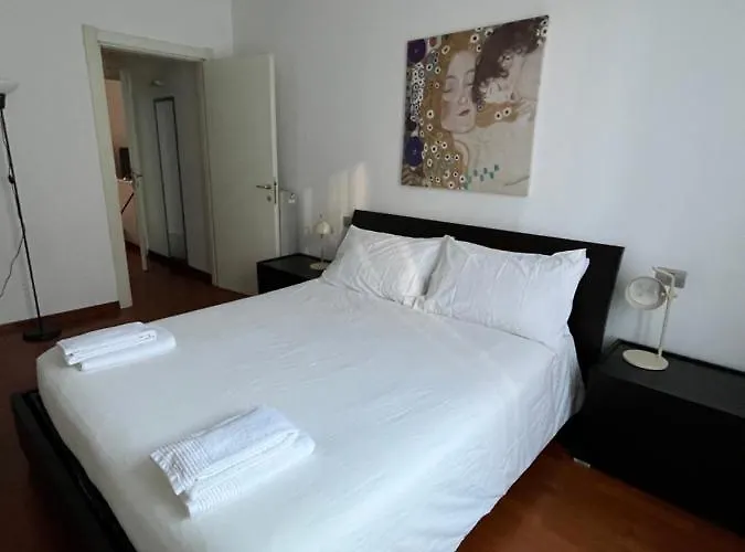 Apartament Bilocale Zona Tortona Mediolan